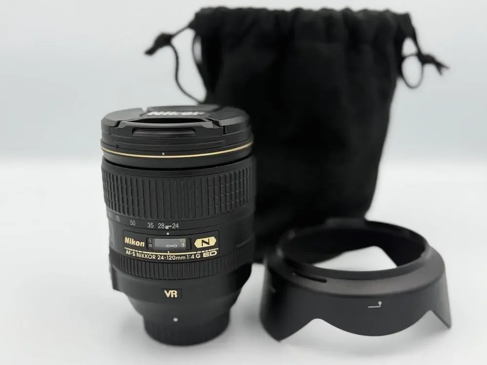 Pristine Nikon AF-S NIKKOR 24-120mm f/4G ED VR Lens w/Cap, Hood, and Soft Case